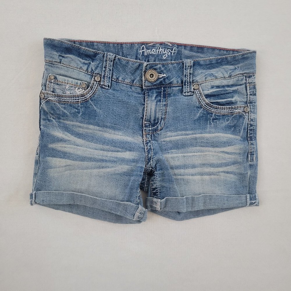 Amethyst Mid Rise Jean Shorts Womens 3 Blue Embroidered Flap Pockets Embellished